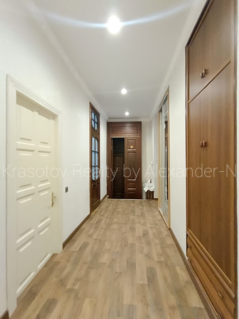 продажа трехкомнатной квартиры номер A-173189 в Приморском районе, фото номер 18